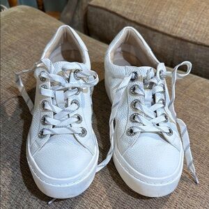 Vaneli Ysenia Women's White Leather Sneakers